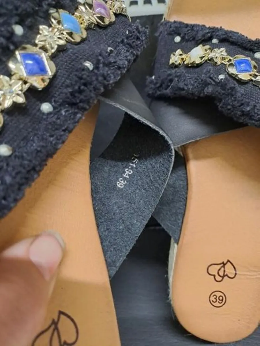 Sandals size 6 - Image 4