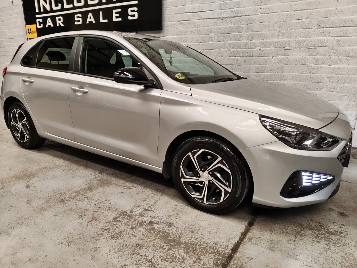 Hyundai i30 2021 1.0 DELUXE SPEC EXTRAS - Image 3
