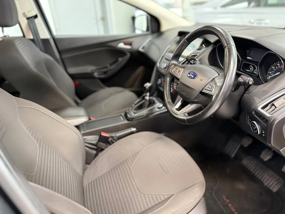 Ford Focus 2016. 1.0 TITANIUM. ECOBOOST - Image 4