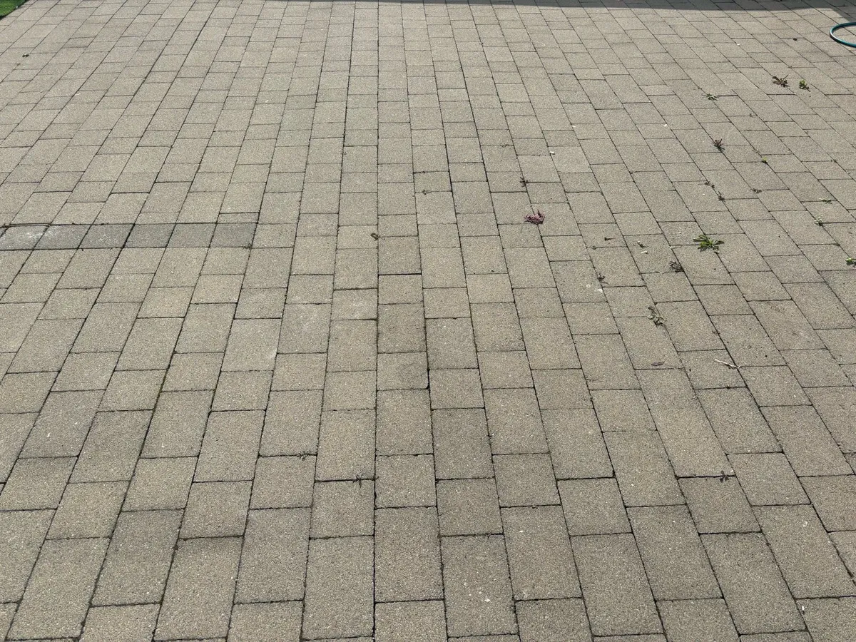 80sq m of Cobble Lock slabs - Image 1