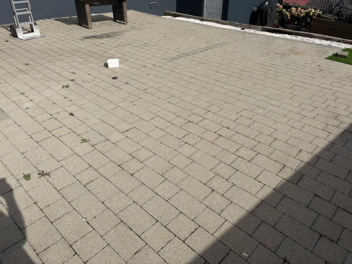 80sq m of Cobble Lock slabs - Image 2