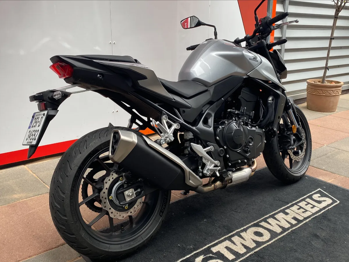 Honda Hornet 750 *Ex Demo* - Image 3