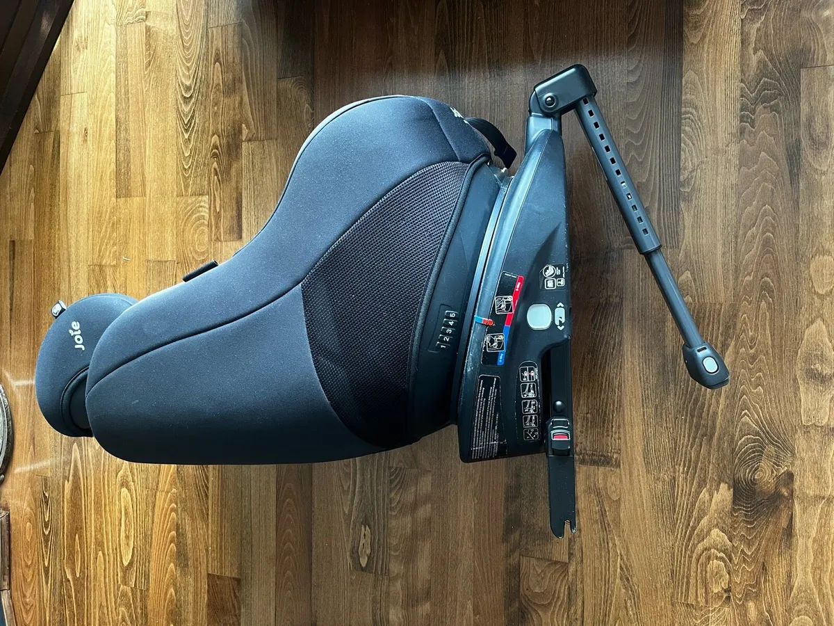 Joie 360 spin car seat - Image 2