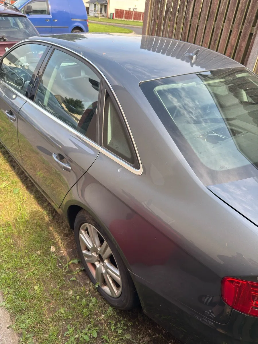 Audi a4 2011 - Image 2