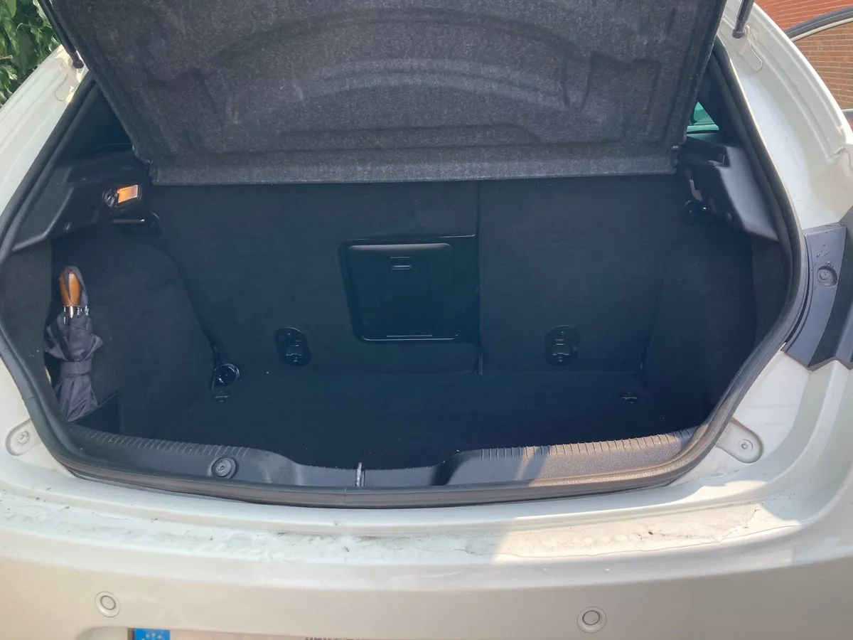 Alfa Romeo Giulietta 2015 - Image 4