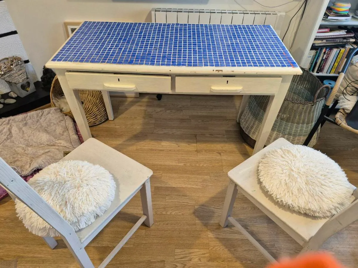 Cottage Kitchen table & chairs