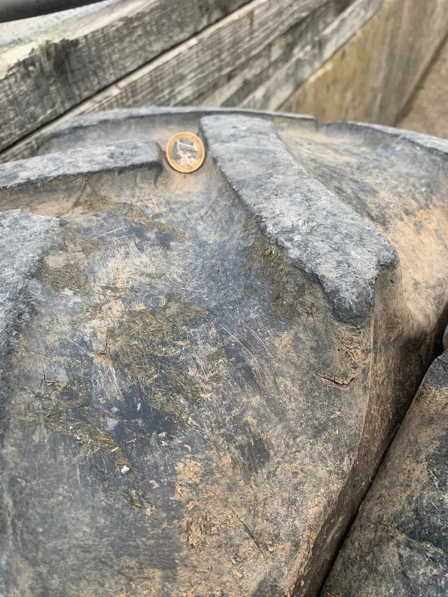 Tyres 340 85 R28 - Image 3
