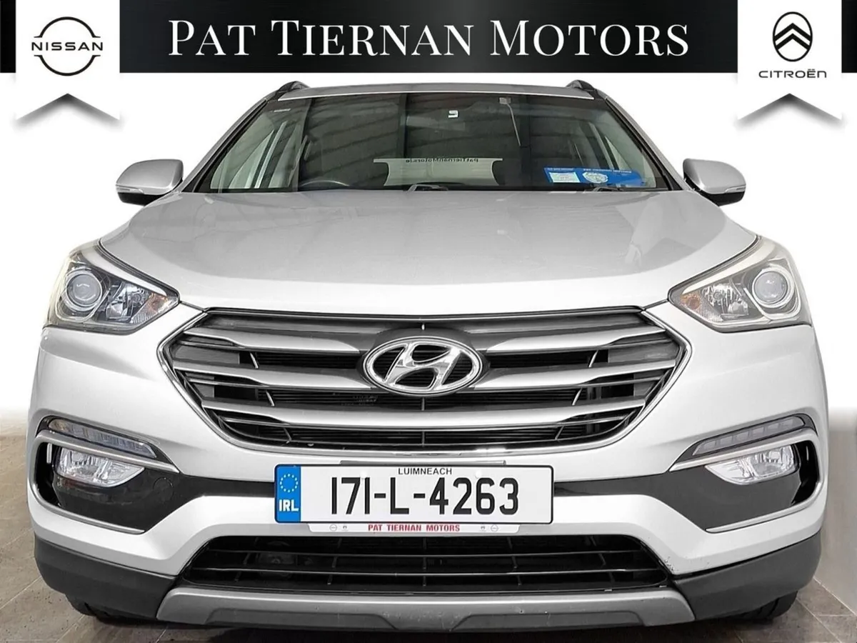 Hyundai Santa Fe 2WD Executive Auto - Image 4