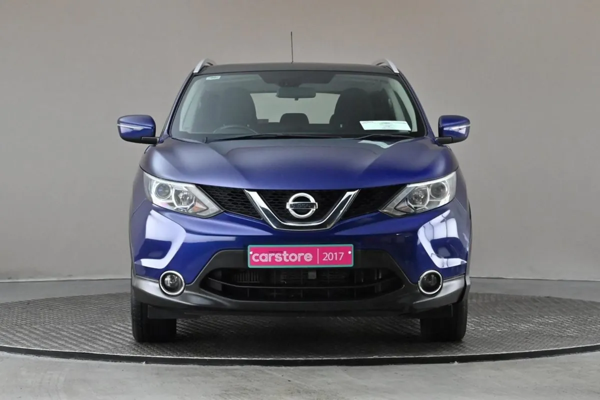 Nissan QASHQAI 1.6 DSL SV CVT  glass Roof sat Nav - Image 2