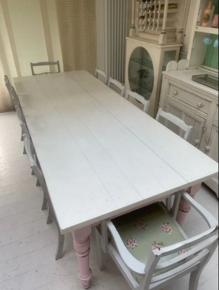 10 seater Vintage Table & Chairs - Image 1