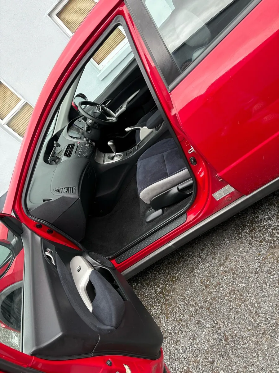 2008 Honda Civic LOW MILEAGE - Image 3