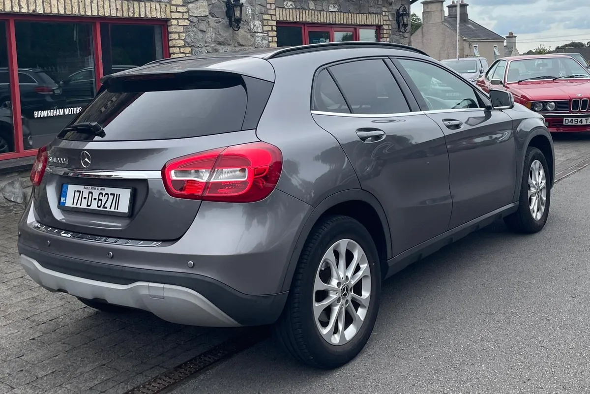 2017 Mercedes GLA - Image 4