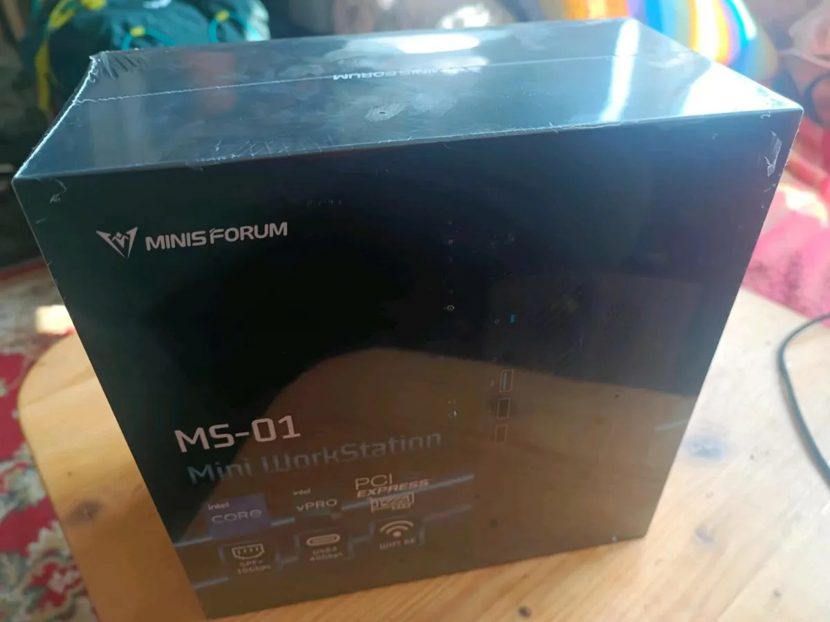 Minisforum MS-01 Work Station
