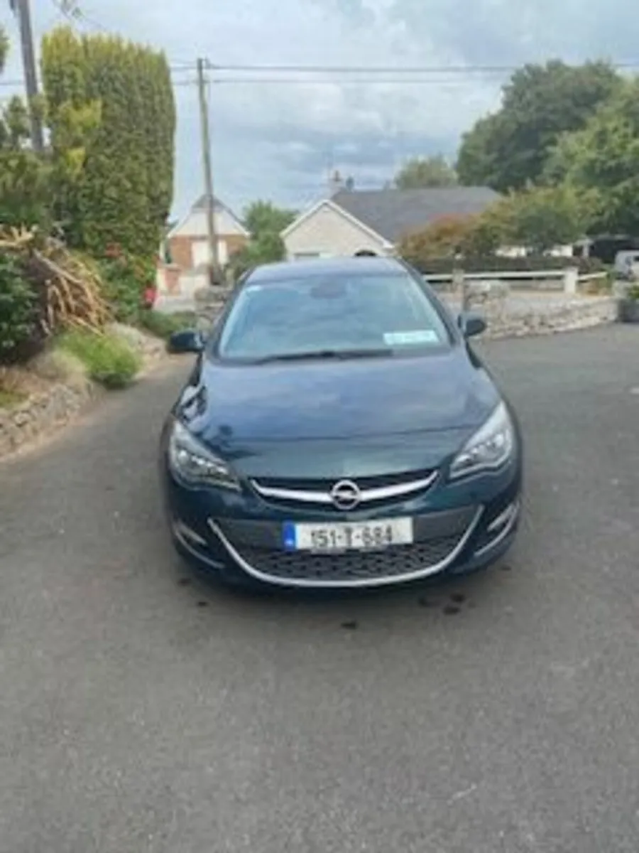 Opel Astra saloon 1.6L diesel low mileage - Image 1