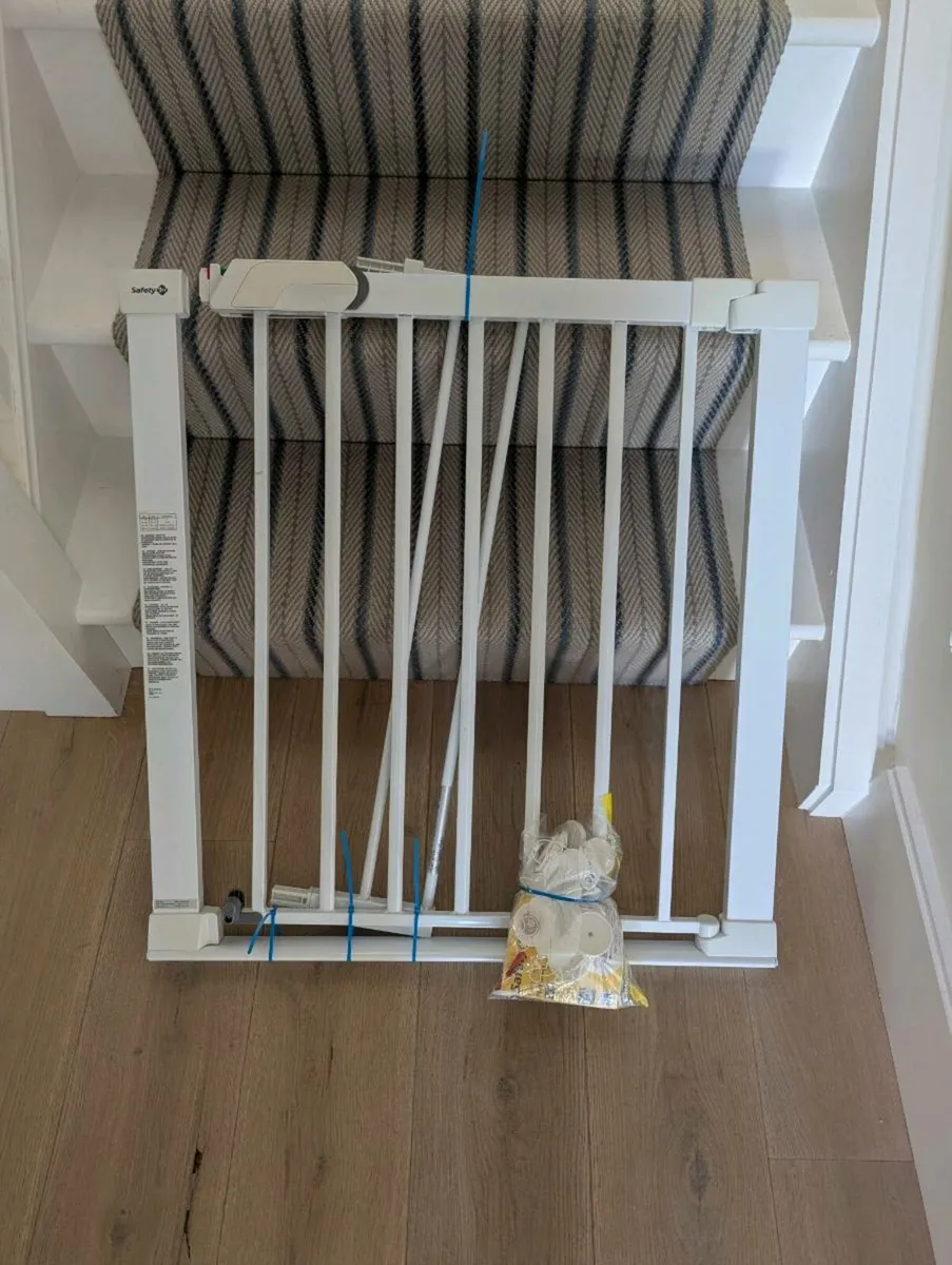 Safety 1st Stair Gate & 14cm Extension (2 of each) - Image 1