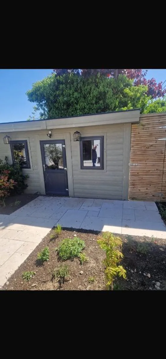 Cabin for sale - Image 2