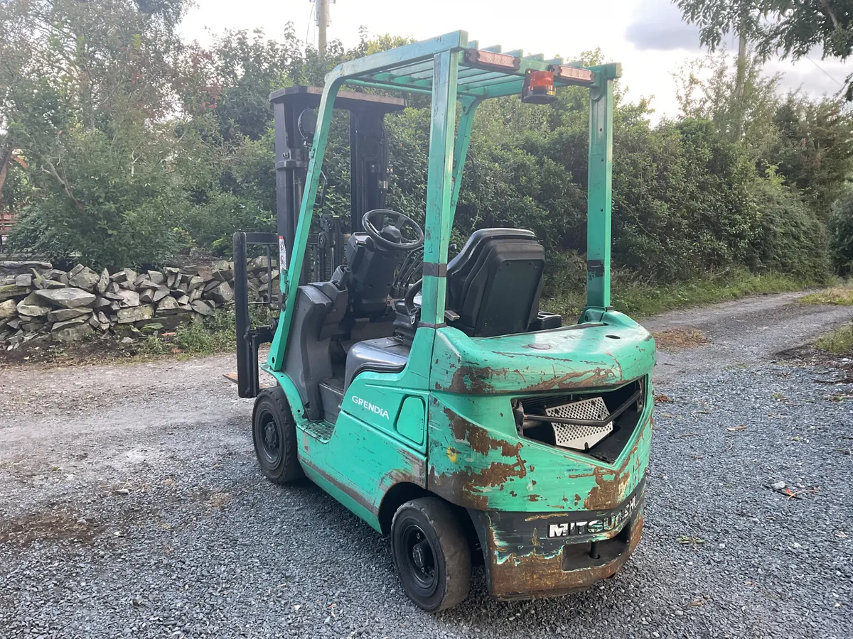 FORKLIFT - Image 2
