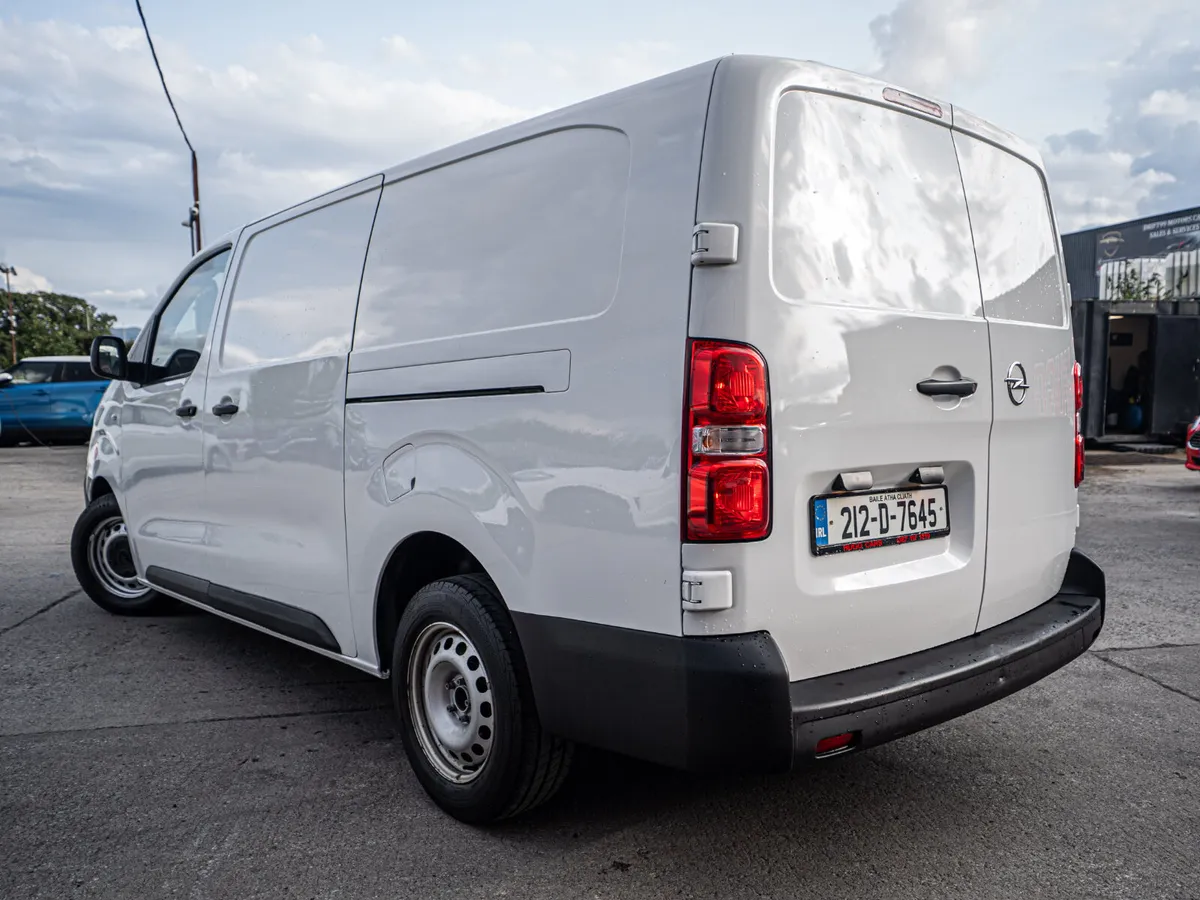 212 Opel Vivaro 1.5d/1 Owner/New CVRT/Warranty - Image 2