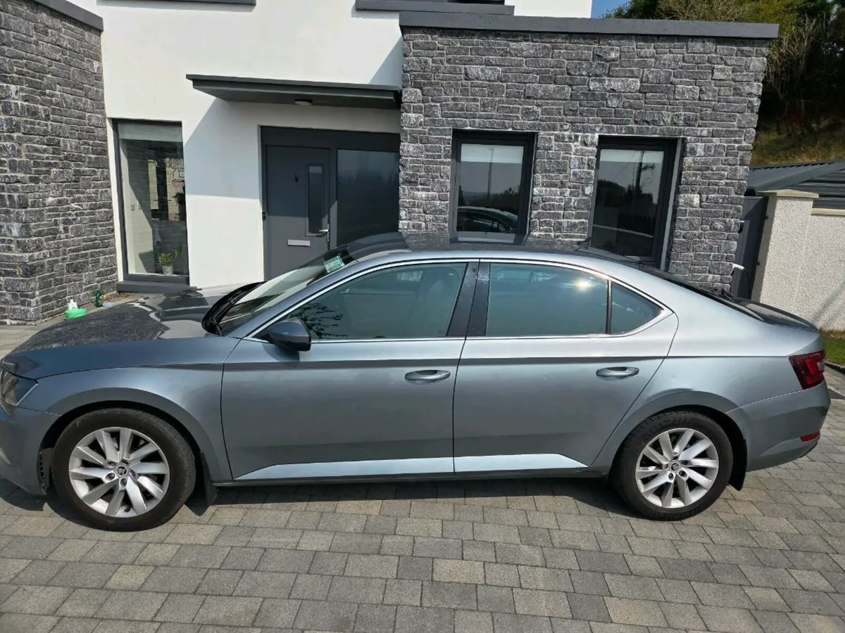 Skoda Superb Style - Full Leather - 1.6 Tdi 120bhp - Image 3