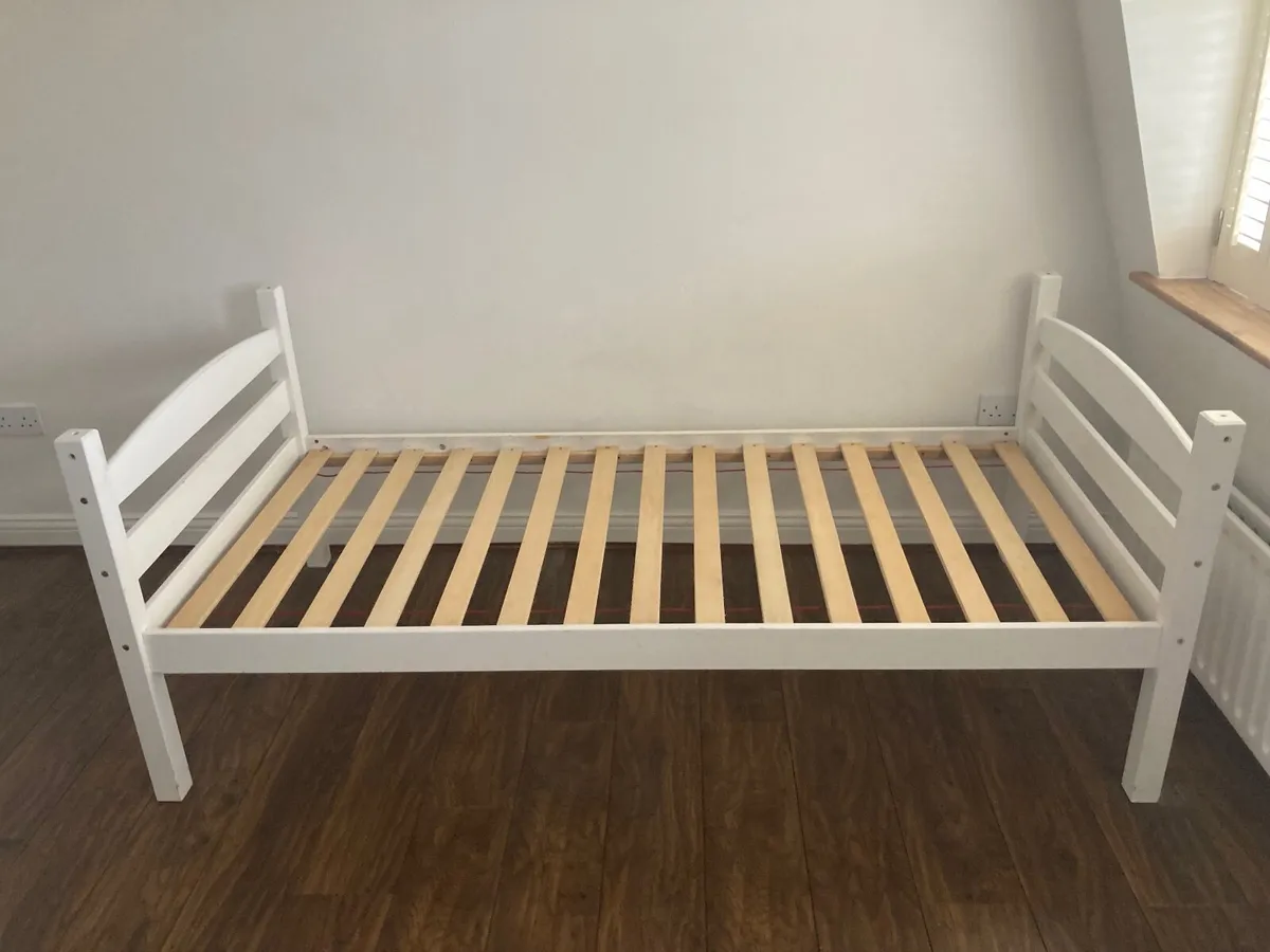 Single bed free to collect