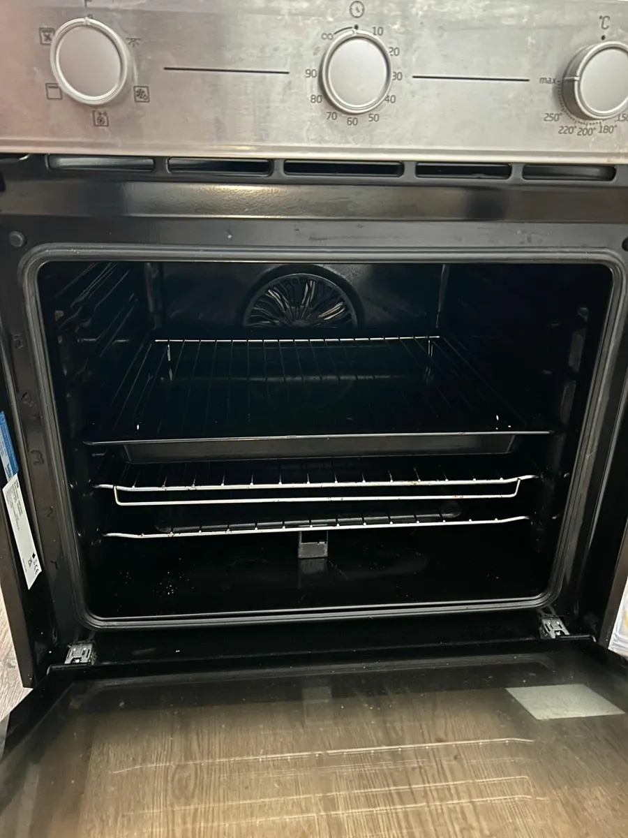 Oven - Image 2