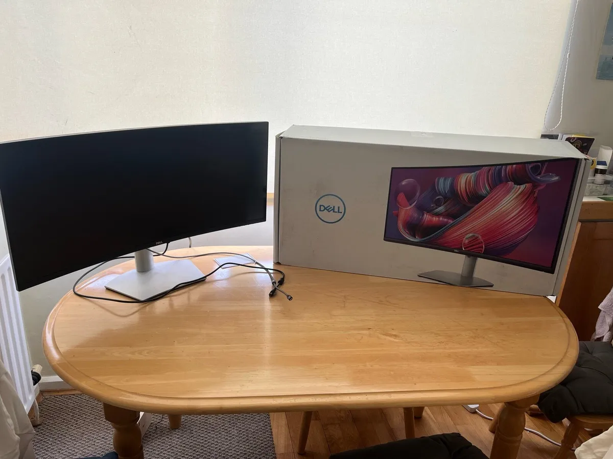 Dell monitor - Image 1