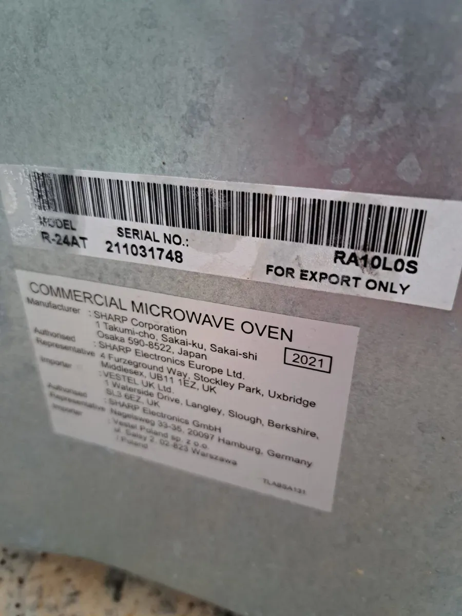 Sharp R24AT Stainless Steel Microwave - Image 3