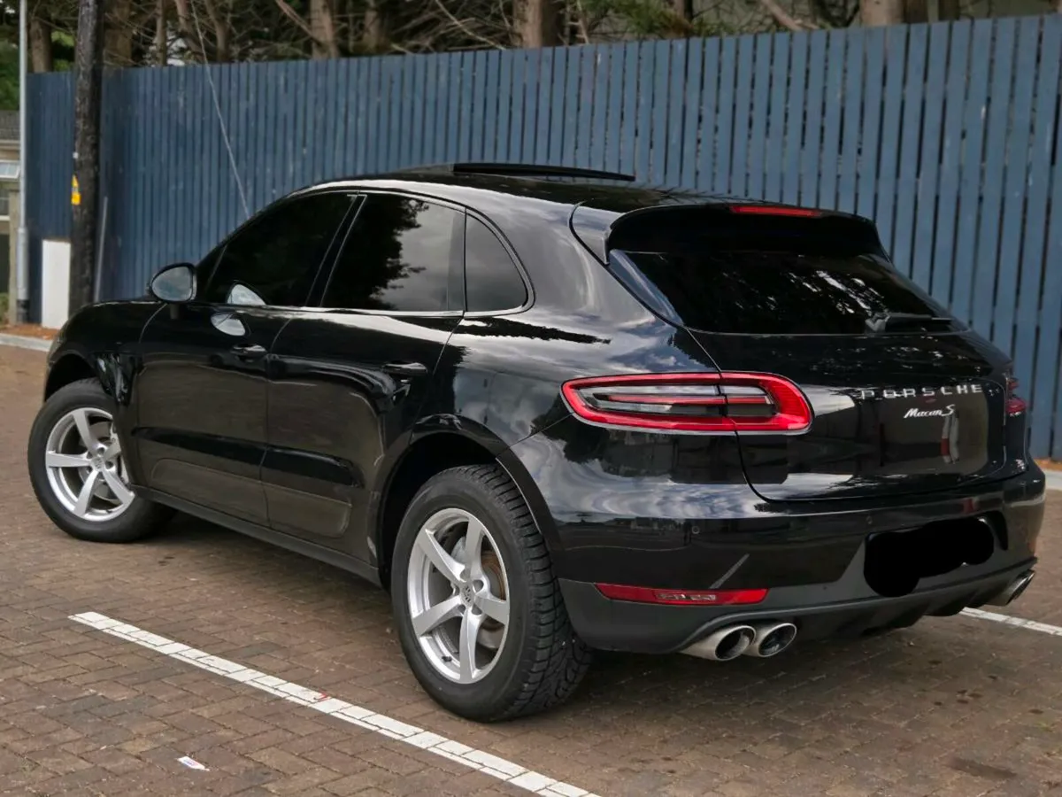 Porsche Macan s - Image 3