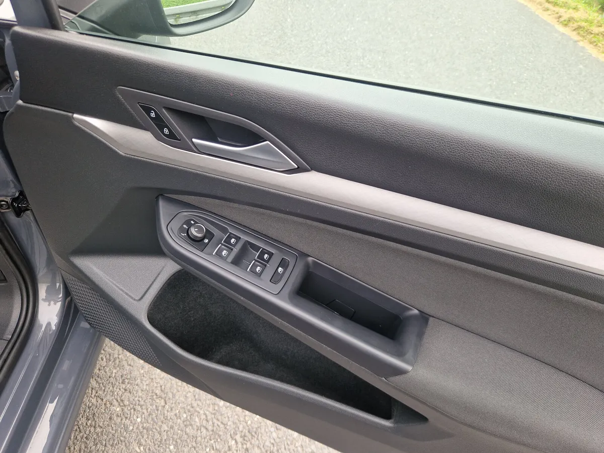 2020 Volkswagen Golf  L 2.0 TDI MANUAL - Image 4
