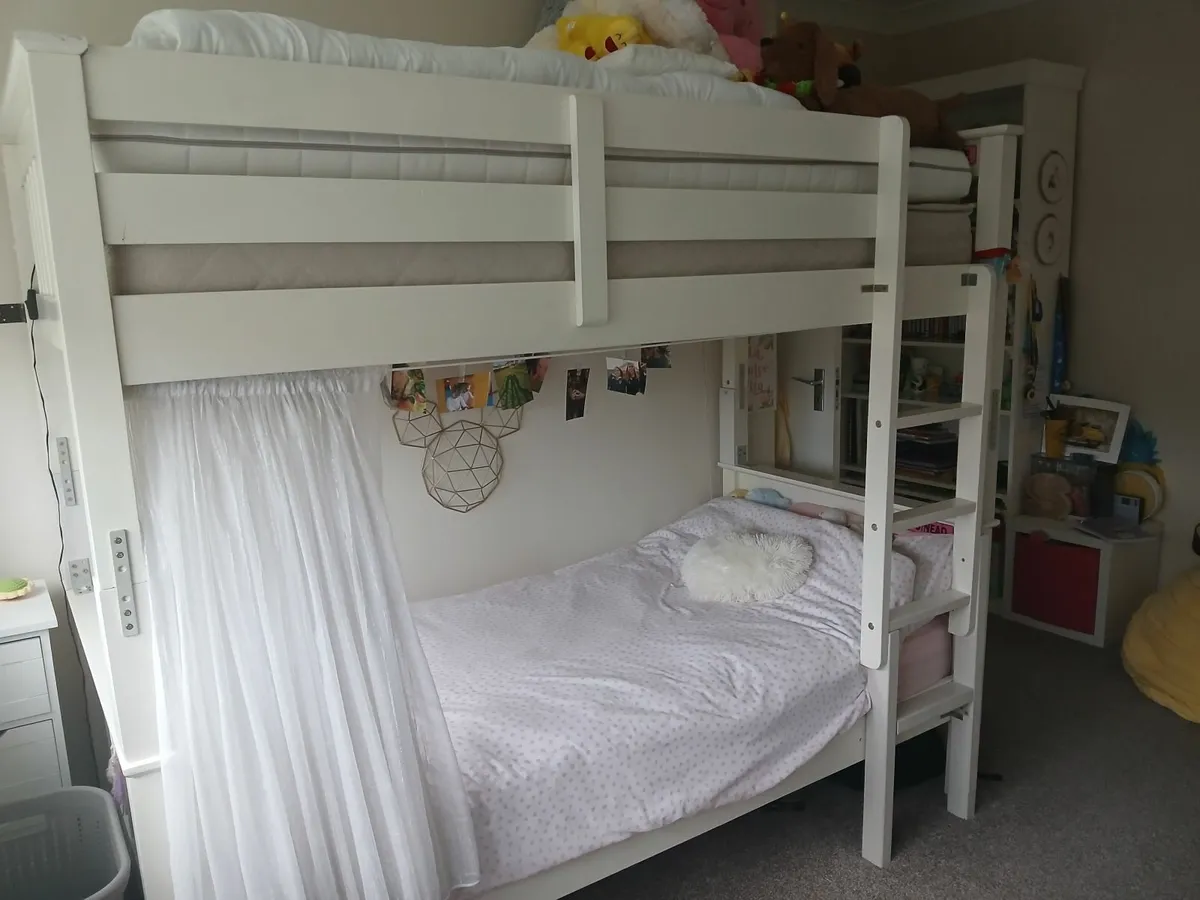 White bunk beds - Image 1