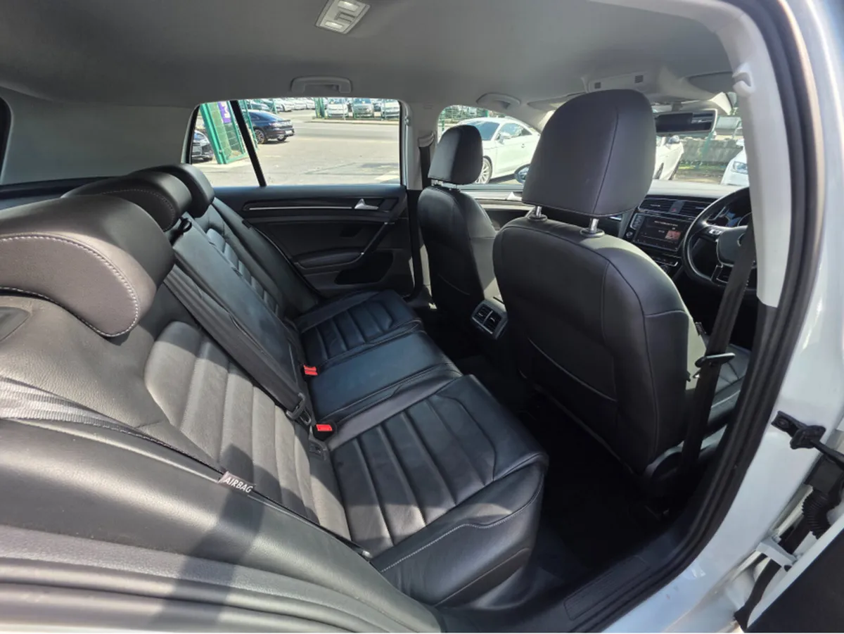 Volkswagen Golf FULL LEATHER SEATS 1.4 TSI HEATED - Image 3