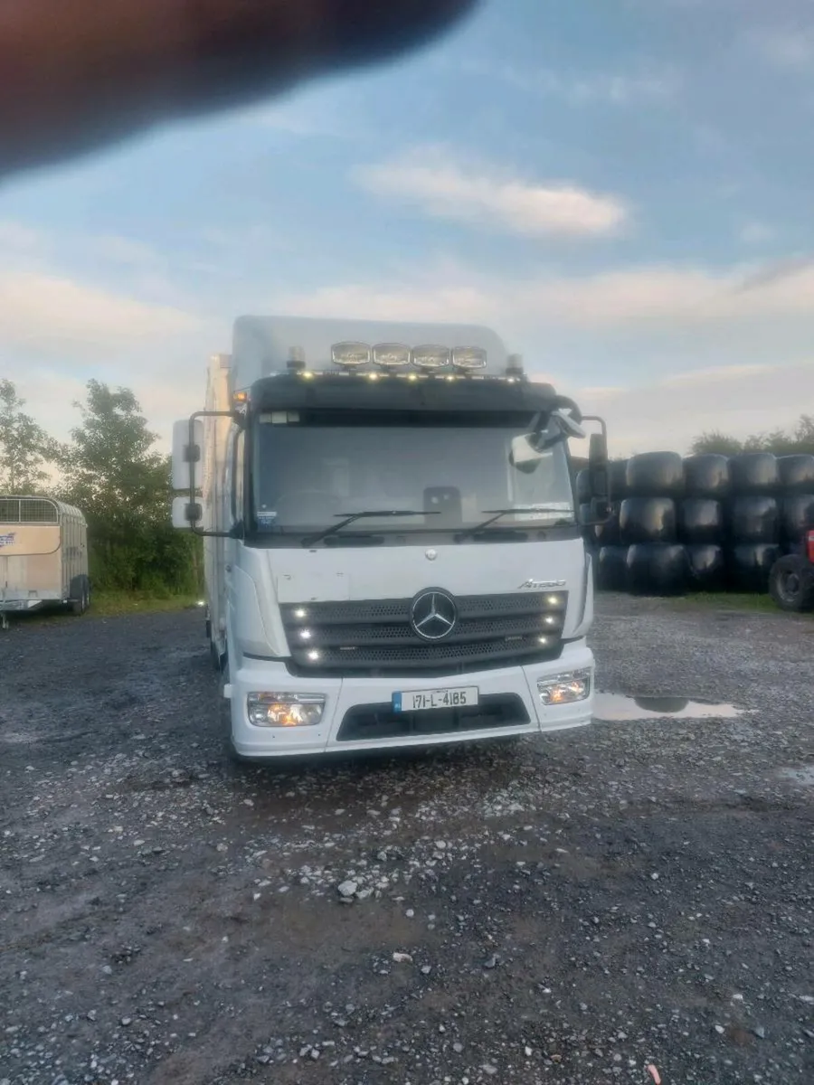 Livestock truck - Image 4