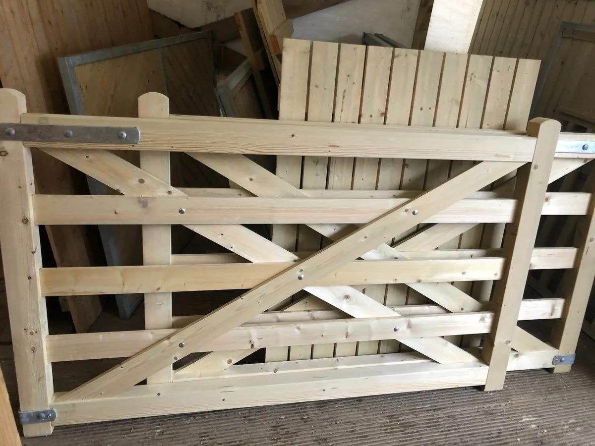 Field Gate Nutgrove Single- made to order - Image 1