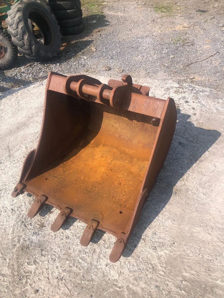 Digging bucket - Image 1