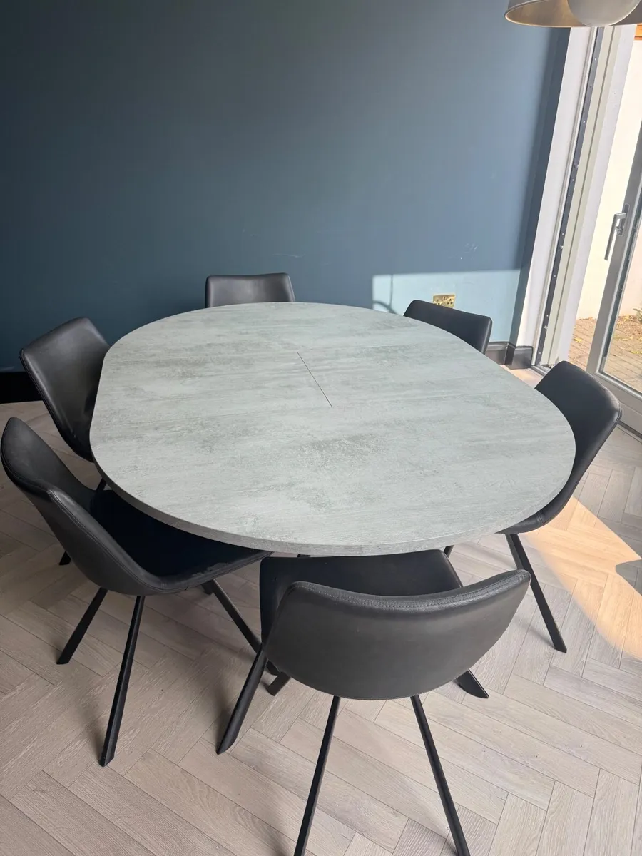 Dining table and chairs - Image 4