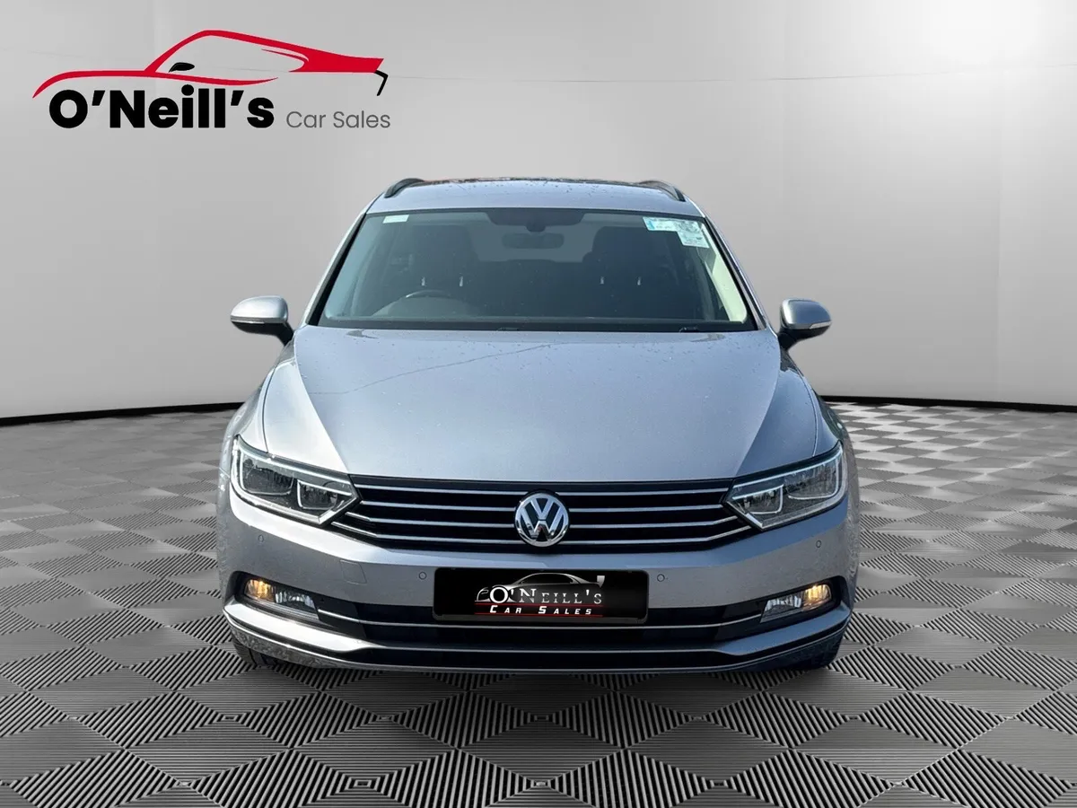 Volkswagen Passat 2018  1.6 TDI MANUAL 6SPEED - Image 4
