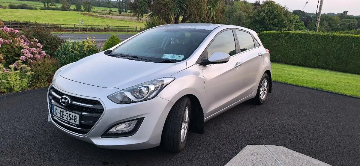 Hyundai i30 SE Nav BueDrive 2017 - Image 1