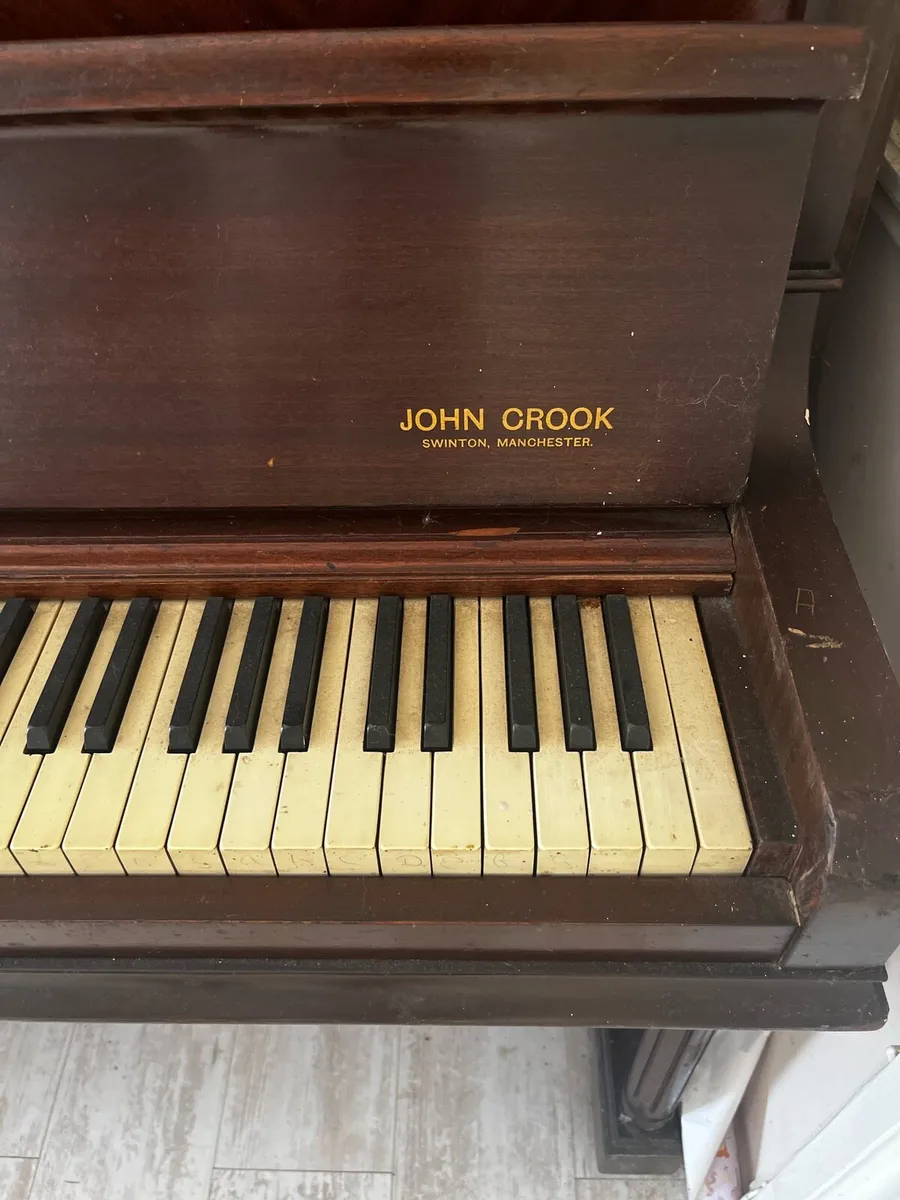 Piano - Image 1