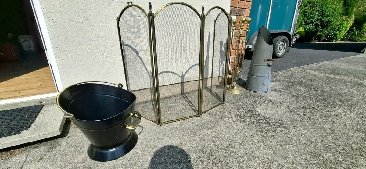 Fire side full set. Guard- companion- bucket-x 2 - Image 3