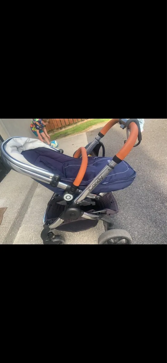 Buggy/pram - Image 4
