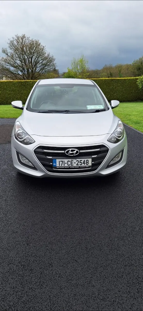 Hyundai i30 SE Nav BueDrive 2017 - Image 2