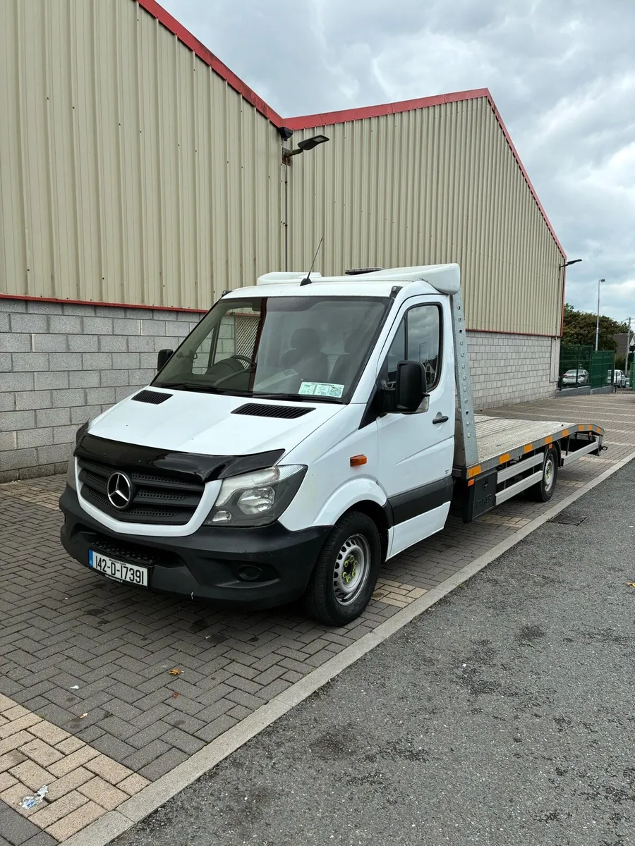 Mercedes Sprinter Recovery Truck - Image 1