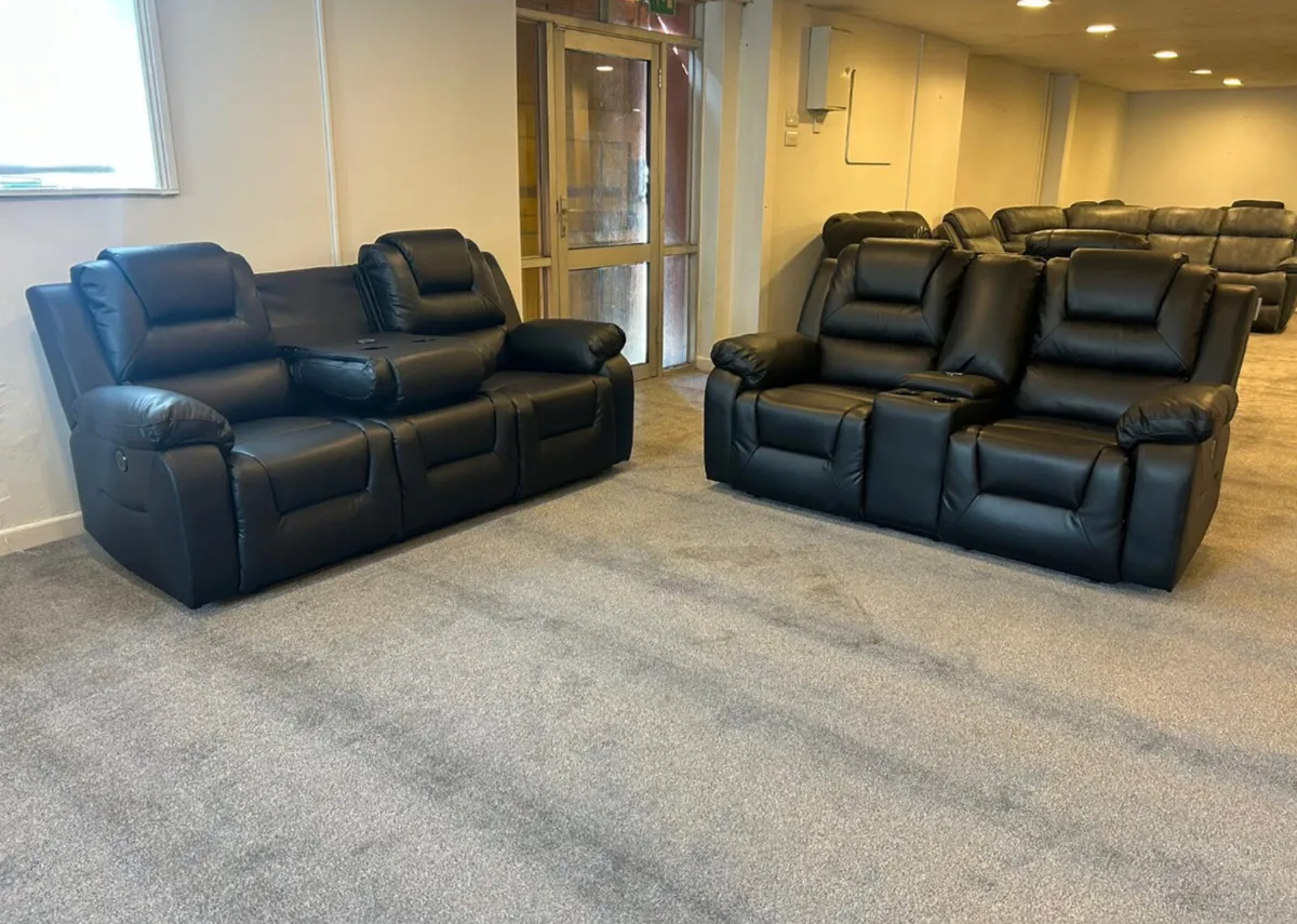 All new Vancouver with electric recliner