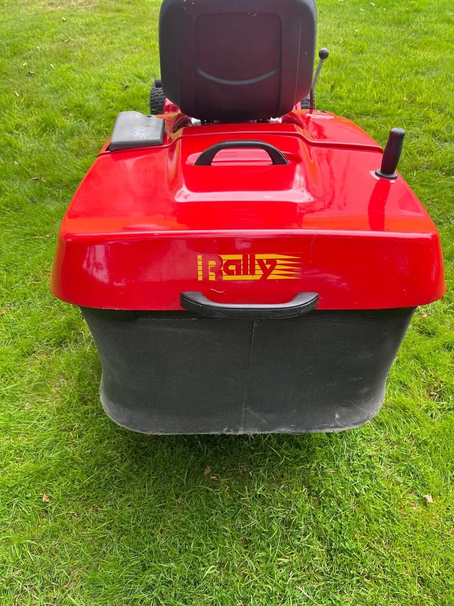 Ride on Tractor Lawnmower - Image 4