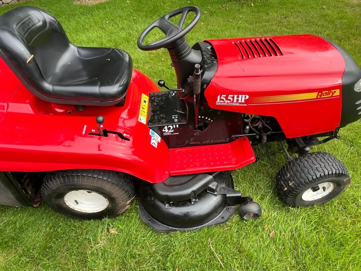Ride on Tractor Lawnmower - Image 1