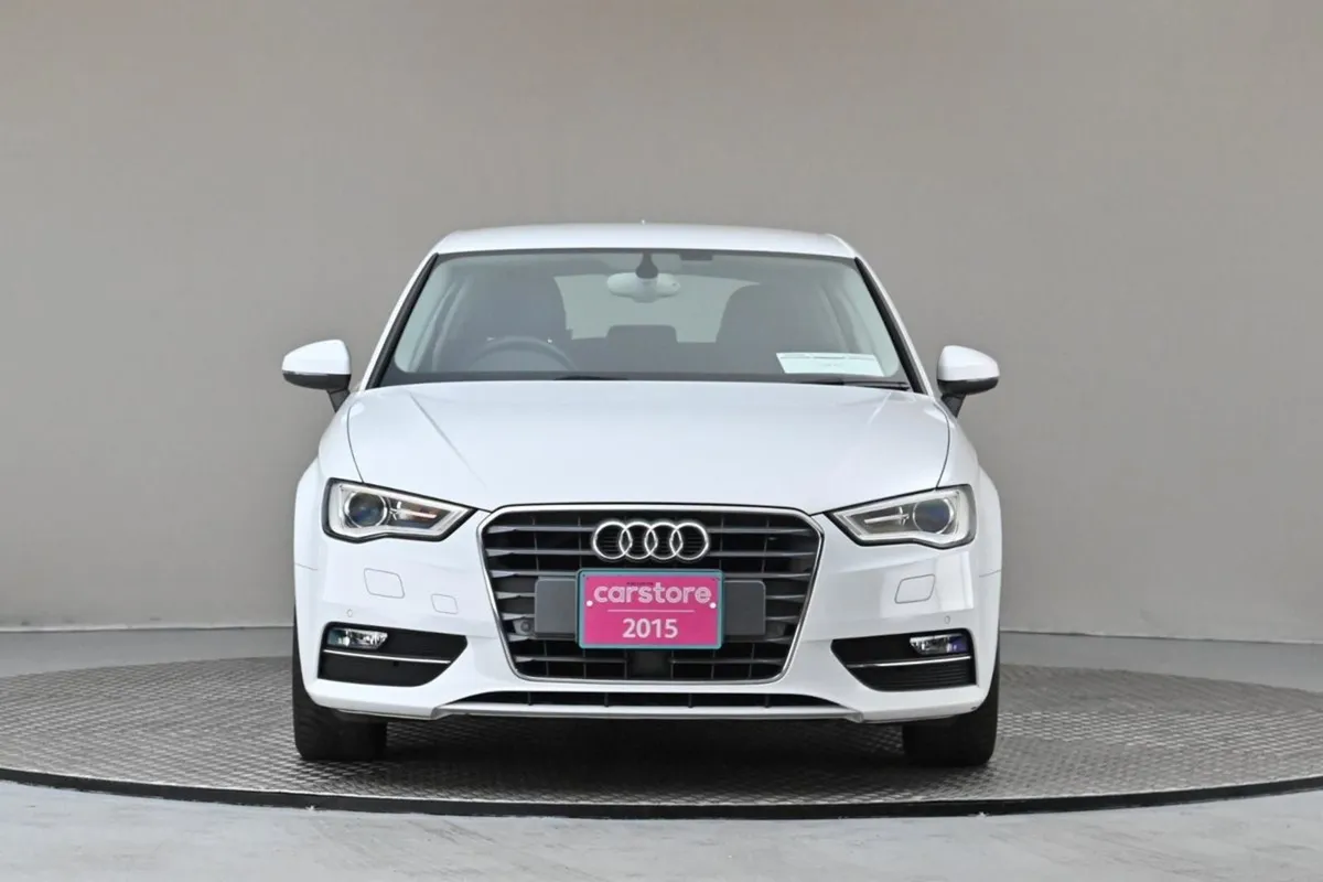 Audi A3 1.4 Tfsi S-tronic 5DR  reverse Cam park S - Image 2