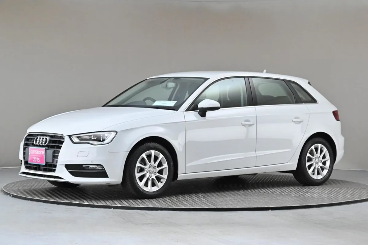 Audi A3 1.4 Tfsi S-tronic 5DR  reverse Cam park S - Image 4
