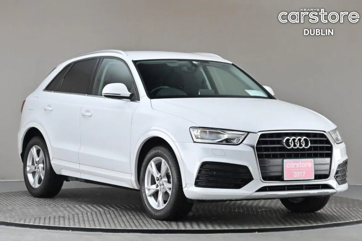Audi Q3 1.4 Tfsi S-tronic  park Sensors reverse C - Image 1