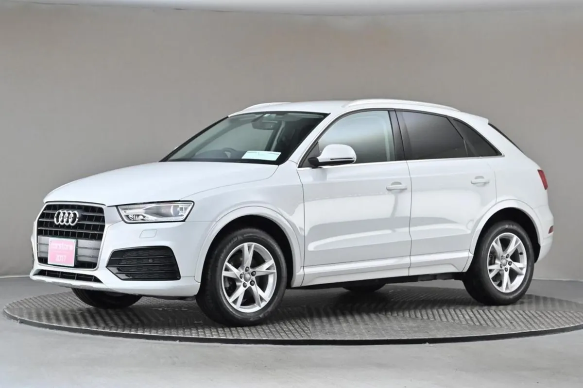 Audi Q3 1.4 Tfsi S-tronic  park Sensors reverse C - Image 4