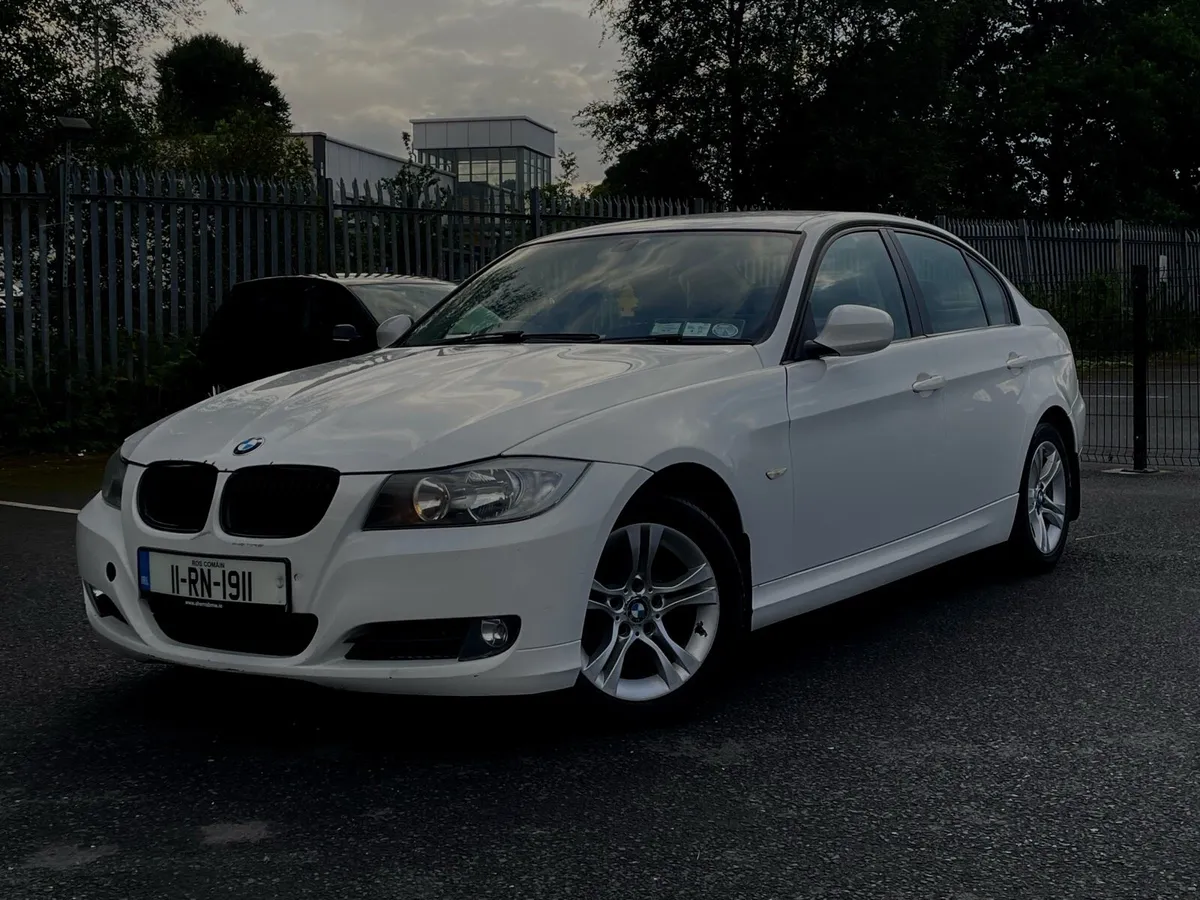 BMW 316 LCI 2011 - Image 3